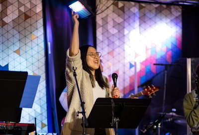 Non denominational churches near me in brighton sunday contemporary worship service
